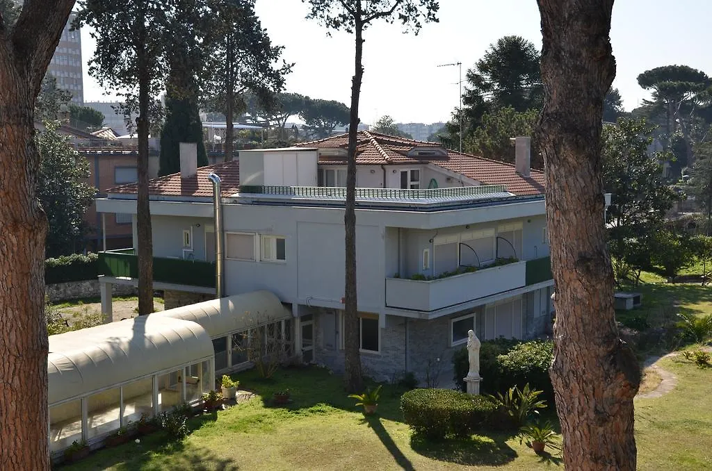 Casa Per Ferie Cardinal G. Guarino Bed & Breakfast Rome 0*,  Italy