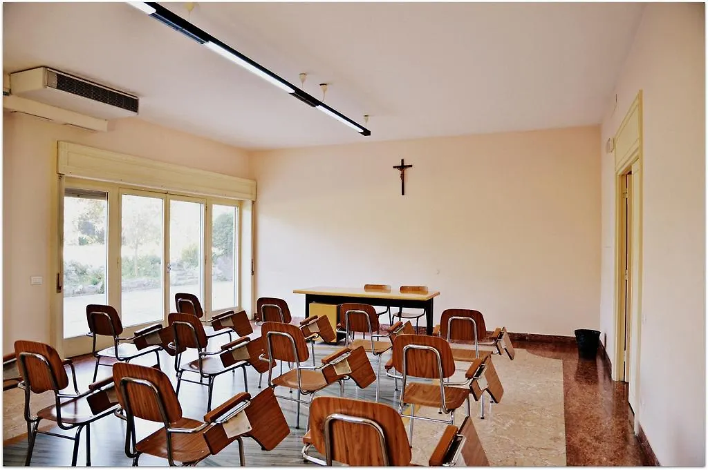 Casa Per Ferie Cardinal G. Guarino Bed & Breakfast Rome