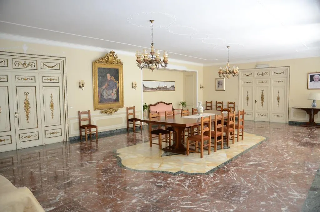 Casa Per Ferie Cardinal G. Guarino Bed & Breakfast Rome