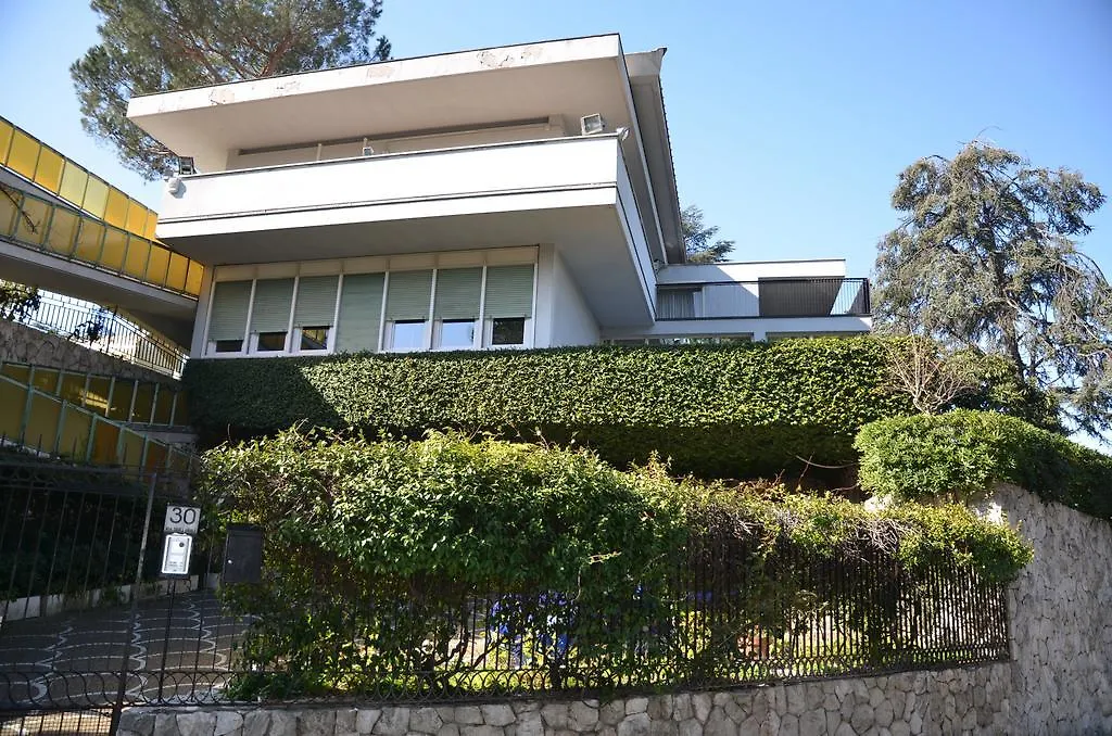Casa Per Ferie Cardinal G. Guarino Bed & Breakfast Rome 0*,