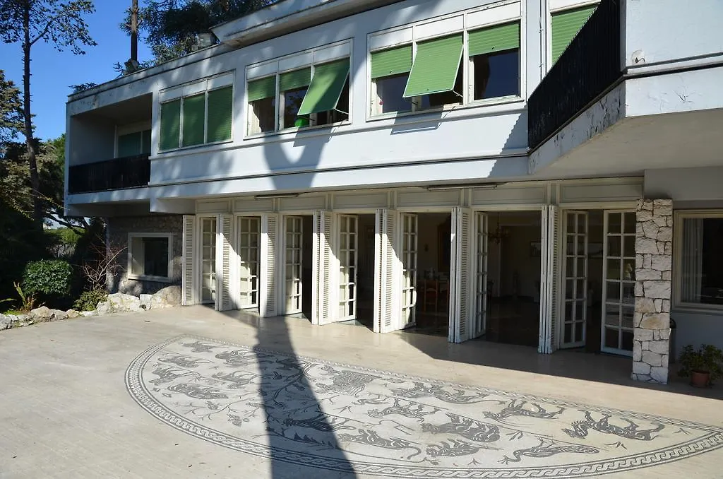 Casa Per Ferie Cardinal G. Guarino Bed & Breakfast Rome