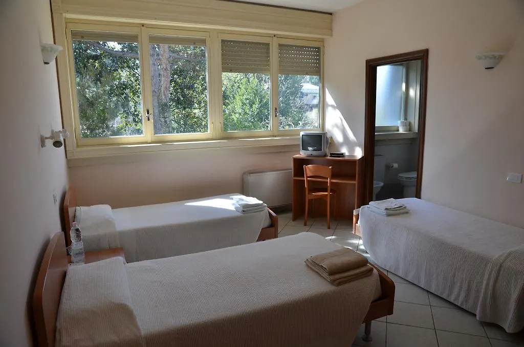 Casa Per Ferie Cardinal G. Guarino Bed & Breakfast Rome