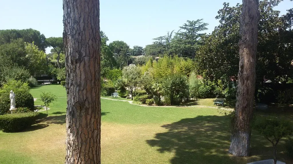 Casa Per Ferie Cardinal G. Guarino Bed & Breakfast Rome Italy