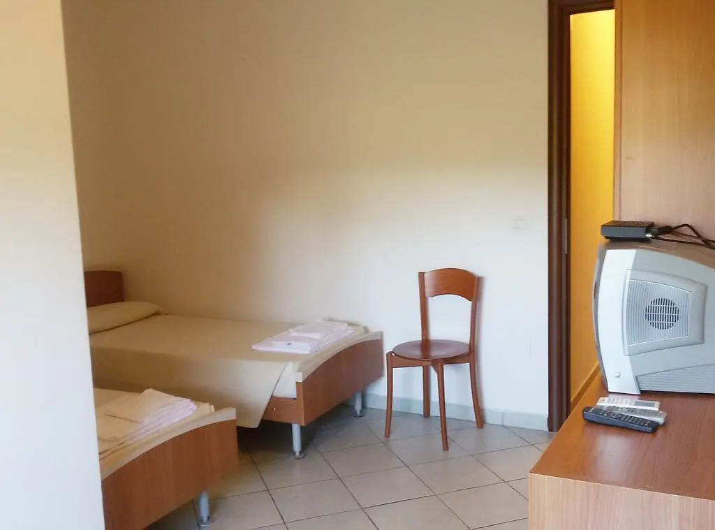 Casa Per Ferie Cardinal G. Guarino Bed & Breakfast Rome