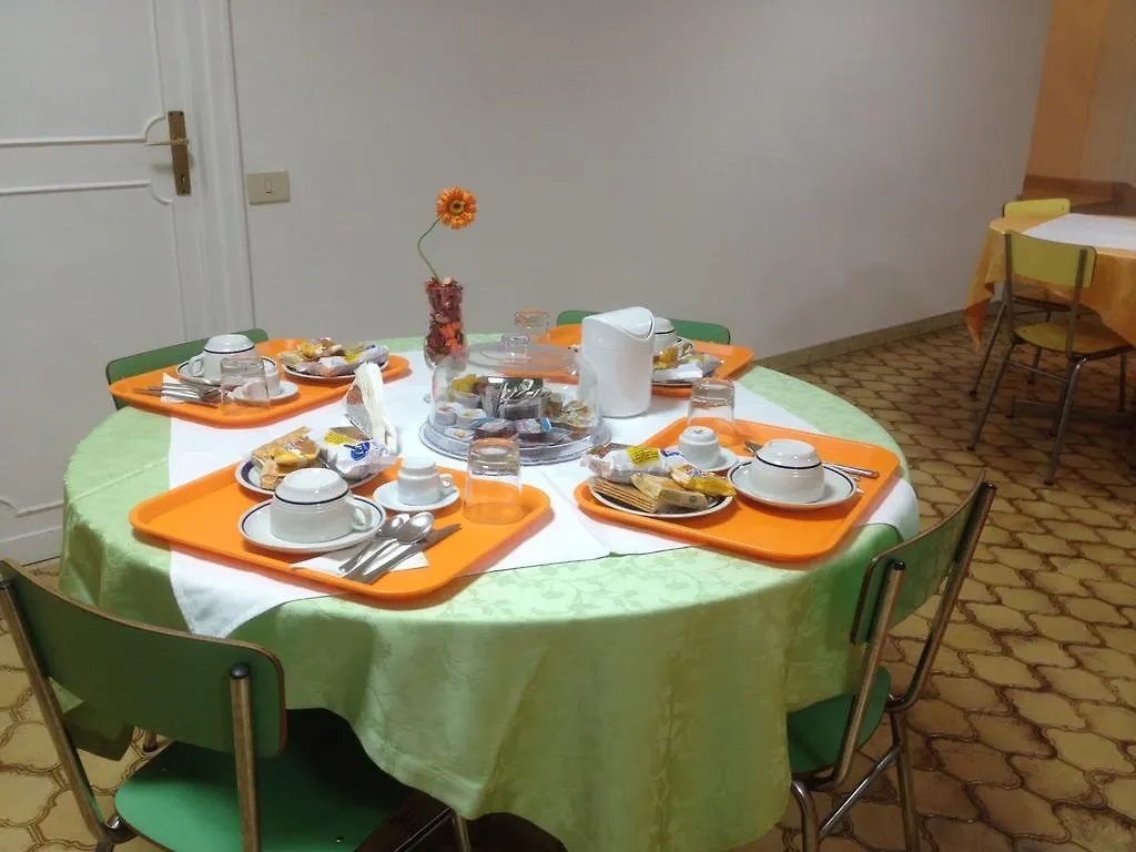 Casa Per Ferie Cardinal G. Guarino Bed & Breakfast Rome 0*,  Italy